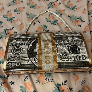 Beautiful purse worn once